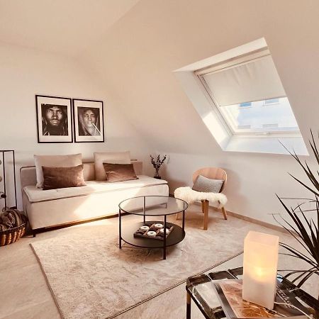 Apartment Am Schloss - Air Saarbrücken Exteriör bild
